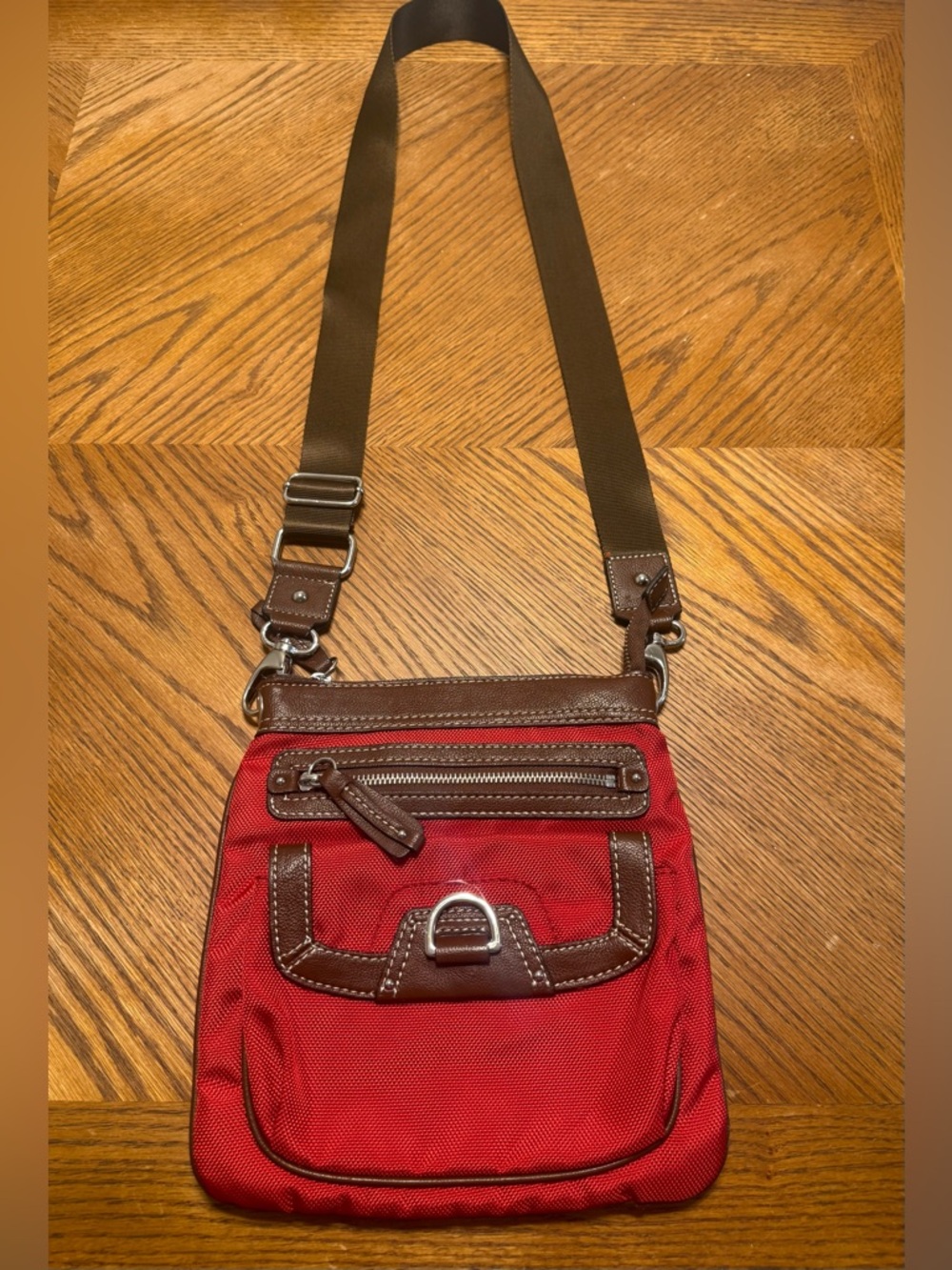St John’s Bay Red crossbody EUC